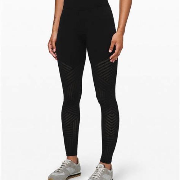 NWOT Lululemon Reveal Tight - Picture 1 of 4